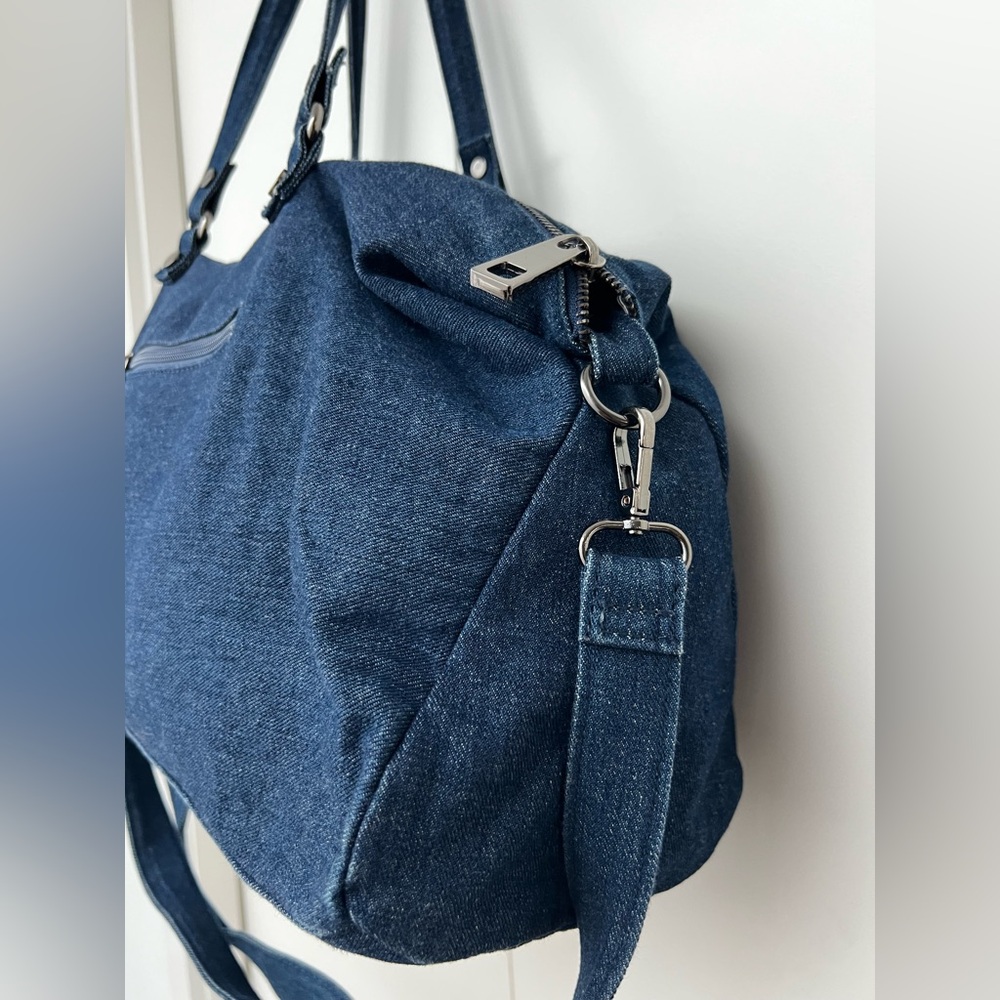 Stylish Denim Shoulder Bag with Embroidered Patches - Picture 10 of 13